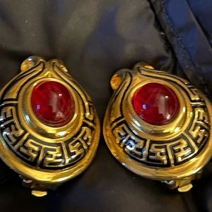 FENDI CLIPS ON GOLD TONE EARRINGS